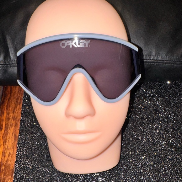 Oakley Black Sunglasses - Picture 12 of 17